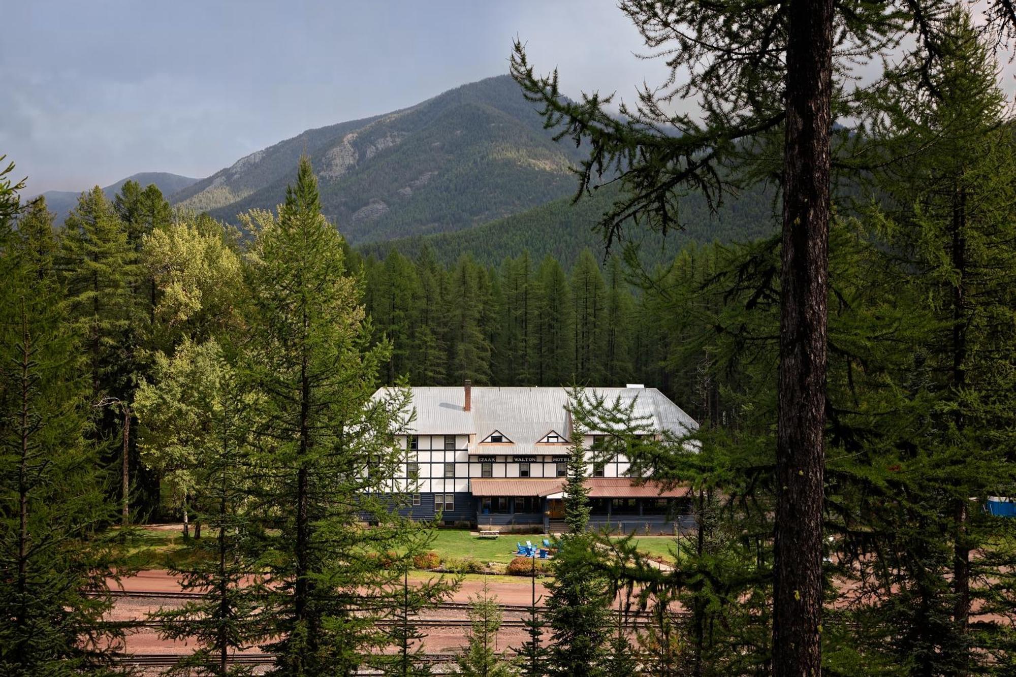 Loge Glacier National Park Hotel Essex Exterior photo