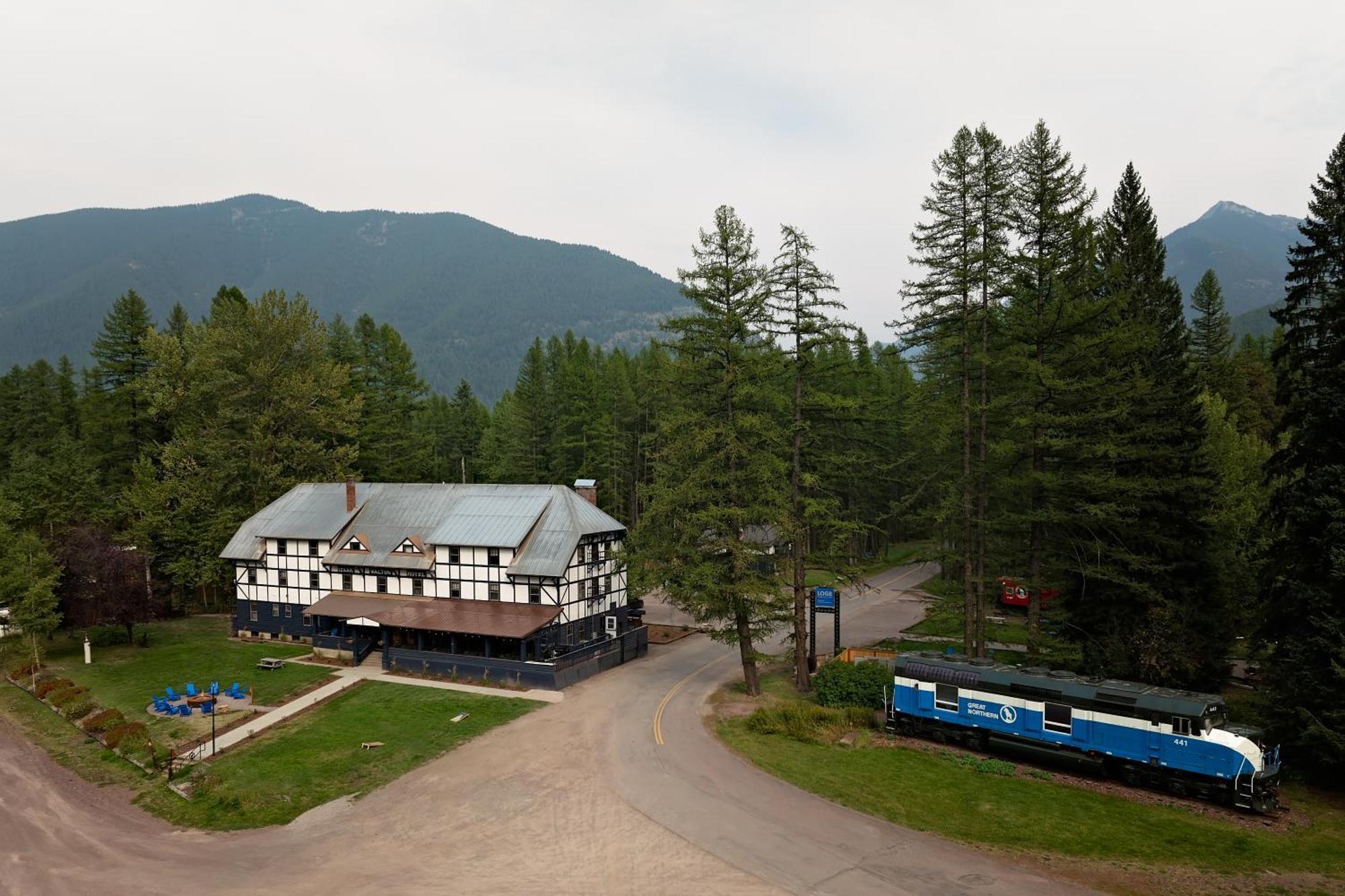 Loge Glacier National Park Hotel Essex Exterior photo